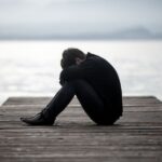 Diferencia entre tristeza y depresión: Cómo identificar cuándo pedir ayuda